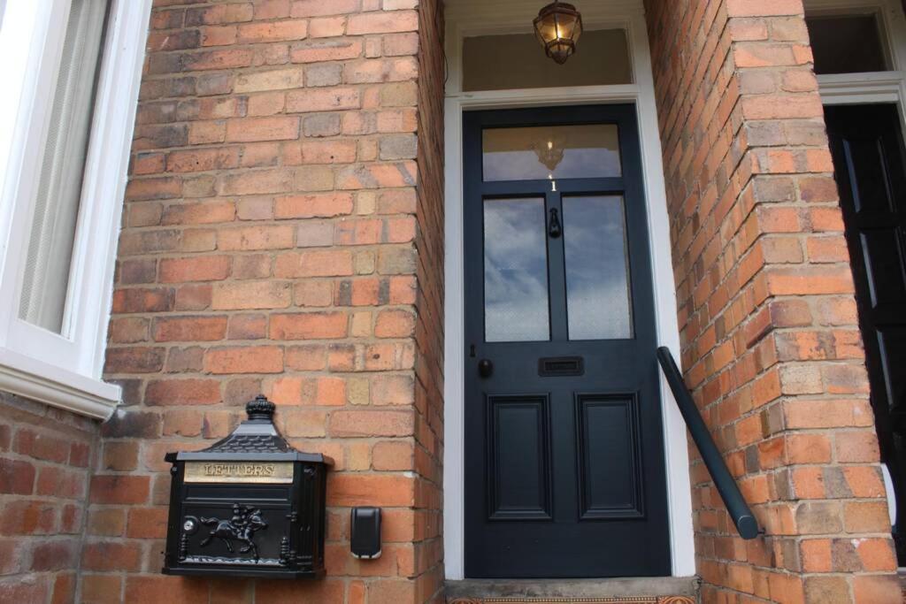 Luxury Townhouse In Town Centre, Views, River Walk, Free Parking Shrewsbury Ngoại thất bức ảnh