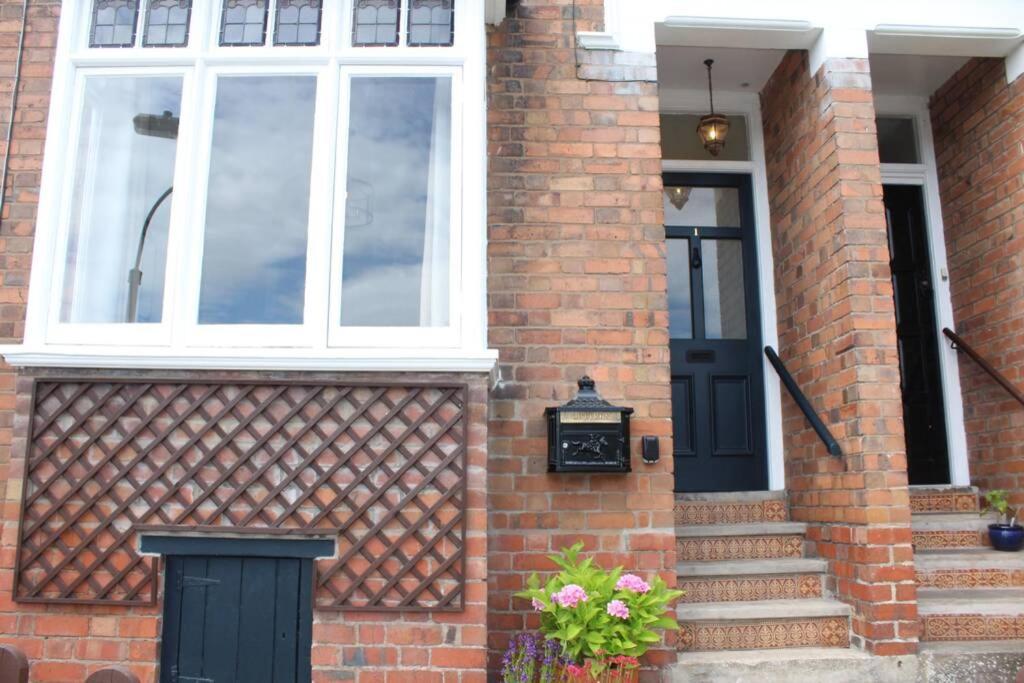 Luxury Townhouse In Town Centre, Views, River Walk, Free Parking Shrewsbury Ngoại thất bức ảnh