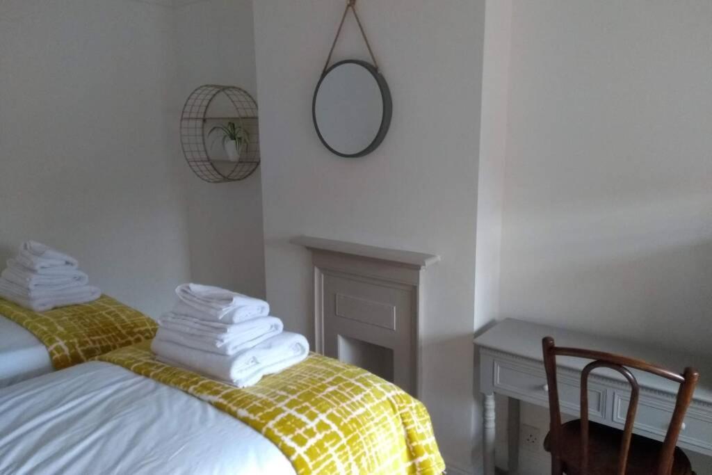 Luxury Townhouse In Town Centre, Views, River Walk, Free Parking Shrewsbury Ngoại thất bức ảnh