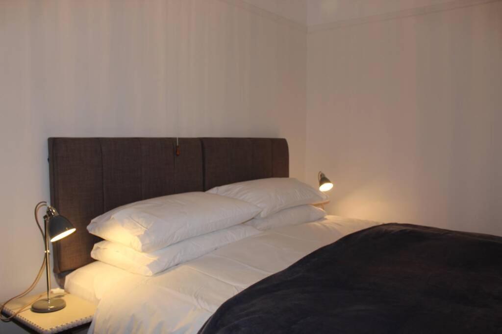 Luxury Townhouse In Town Centre, Views, River Walk, Free Parking Shrewsbury Ngoại thất bức ảnh